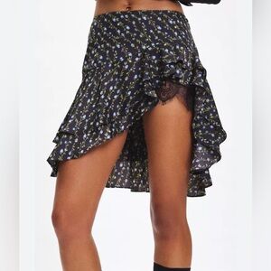 NWT Kimchi Blue Urban Outfitters Asymmetrical Floral Skirt S